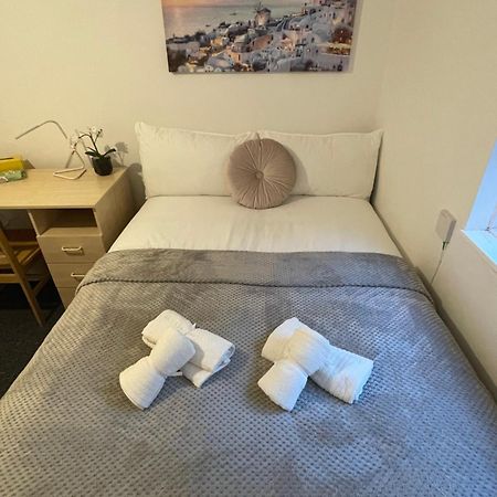 Lovely Triple And Quadruple Rooms In Euston & Square In Central ลอนดอน ภายนอก รูปภาพ
