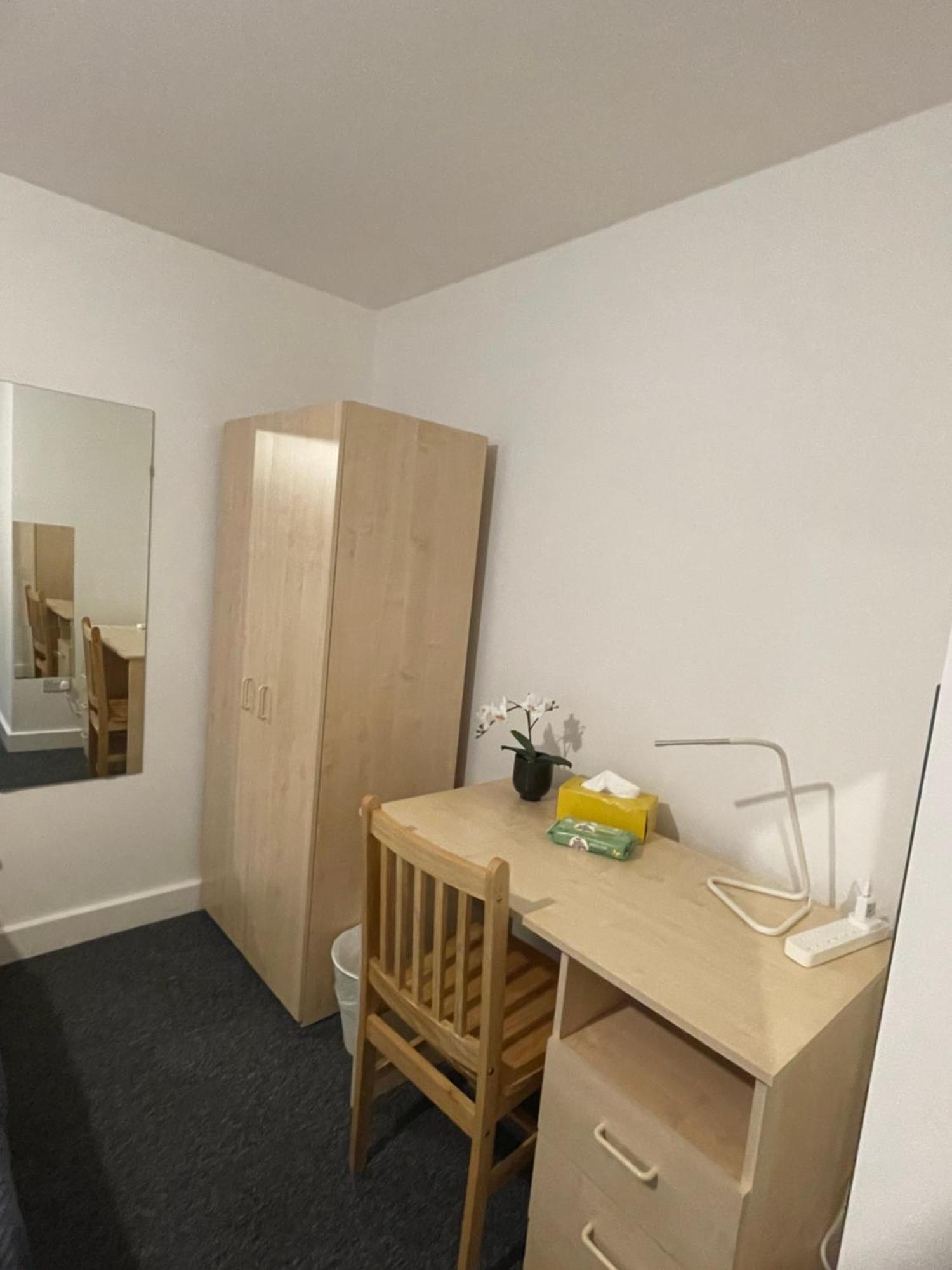 Lovely Triple And Quadruple Rooms In Euston & Square In Central ลอนดอน ภายนอก รูปภาพ