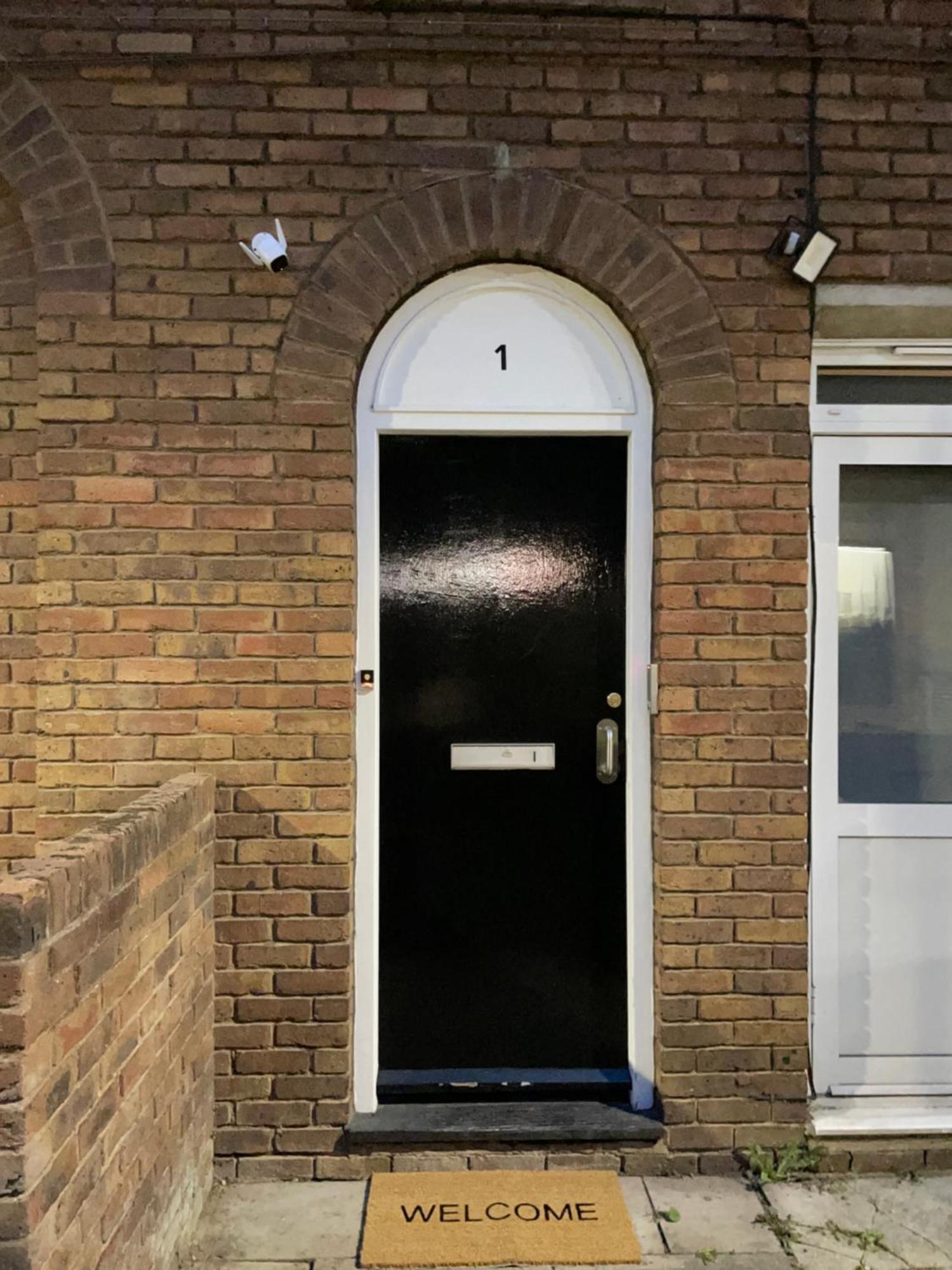 Lovely Triple And Quadruple Rooms In Euston & Square In Central ลอนดอน ภายนอก รูปภาพ